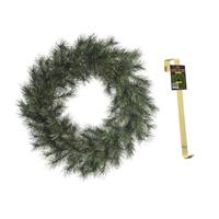 Decoris Groene kerstkrans 50 cm Malmo voor de deur/poort met gouden hanger -