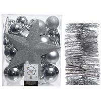 Decoris Kerstversiering kerstballen 5-6-8 cm met ster piek en folieslingers pakket zilver van 35x stuks -