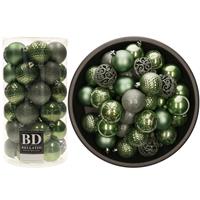 Bellatio 74x stuks kunststof kerstballen salie groen 6 cm glans/mat/glitter mix -