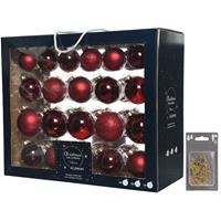 Decoris Kerstversiering glazen kerstballen mix pakket 5-6-7 cm donkerrood 42x stuks met haakjes -