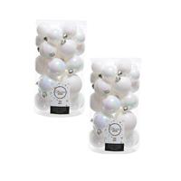 Decoris 60x Parelmoer witte kerstballen 4 - 5 - 6 cm kunststof -