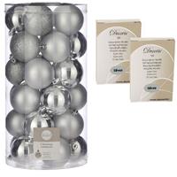 House of Seasons 30x stuks kunststof kerstballen zilver 6 cm inclusief kerstbalhaakjes -