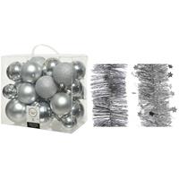Decoris Kerstversiering kunststof kerstballen 6-8-10 cm met folieslingers pakket zilver van 28x stuks -