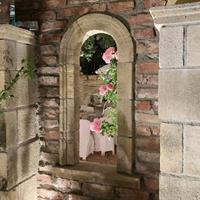 Gartentraum.de Hohes Einfachfenster mit Bogen für Garten Ruinen - Luton Window