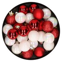 Bellatio 28x stuks kunststof kerstballen parelmoer wit en rood mix 3 cm -