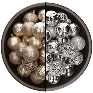 Bellatio 74x stuks kunststof kerstballen mix van champagne en zilver 6 cm -