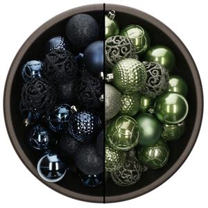 Bellatio 74x stuks kunststof kerstballen mix van donkerblauw en salie groen 6 cm -