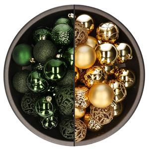 Bellatio 74x stuks kunststof kerstballen mix van goud en donkergroen 6 cm -