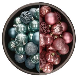Bellatio 74x stuks kunststof kerstballen mix van ijsblauw en velvet roze 6 cm -