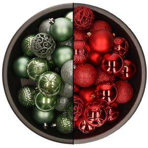 Bellatio 74x stuks kunststof kerstballen mix van salie groen en rood 6 cm -