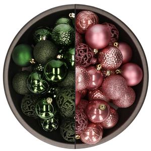 Bellatio 74x stuks kunststof kerstballen mix van velvet roze en donkergroen 6 cm -