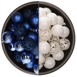 Bellatio 74x stuks kunststof kerstballen mix van wit en kobalt blauw 6 cm -