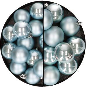 28x stuks kunststof kerstballen lichtblauw 4 en 6 cm -
