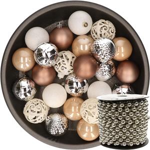 Decoris 37x stuks kunststof kerstballen 6 cm wit/zilver/bruin incl. kralenslinger -