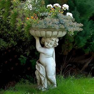 Gartentraum.de Bepflanzbare Gartenskulptur aus Steinguss - Stehender Amor mit Pflanzschale - Alessa / Tyrolia