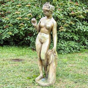 Gartentraum.de Stilvolle Venus Aktfigur mit Apfel in der Hand für den Garten - Marta / Arkadia