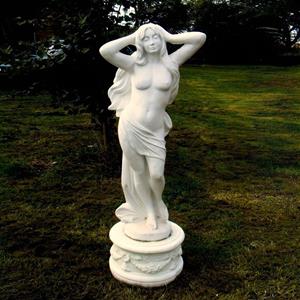 Gartentraum.de Steinguss Aktfigur für die dekorative Gartengestaltung - junge Frau mit langem Haar - Isabella / Olimpia / ohne Sockel