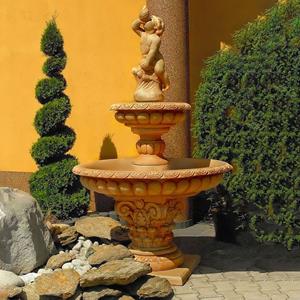 Gartentraum.de Einzigartiger Gartenbrunnen aus Steinguss - Jungen Figur mit Muschel - Gioele / Olimpia
