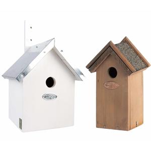 Voordeelset van 2x stuks houten vogelhuisjes/nestkastjes wit en houtkleur -
