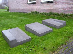 Atsma Invalidenblokken rechts 65x50x10-20cm grijs