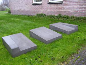 Atsma Invalidenblokken links 80x50x10-20cm grijs