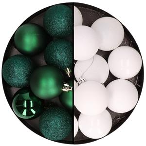 24x stuks kunststof kerstballen mix van donkergroen en wit 6 cm -