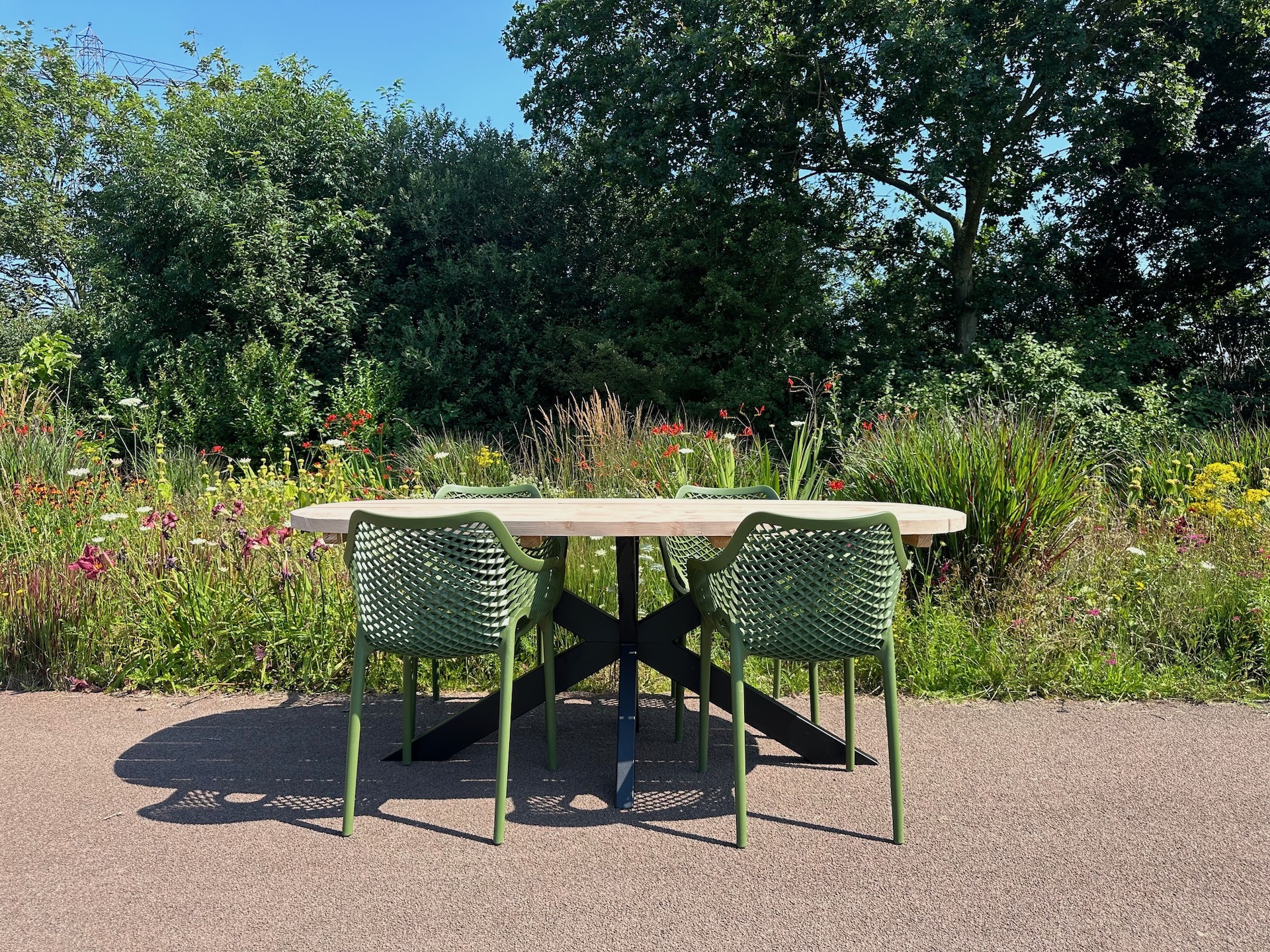 Industrielemeubelshop Steigerhouten tuintafel Dennis met ovaal blad