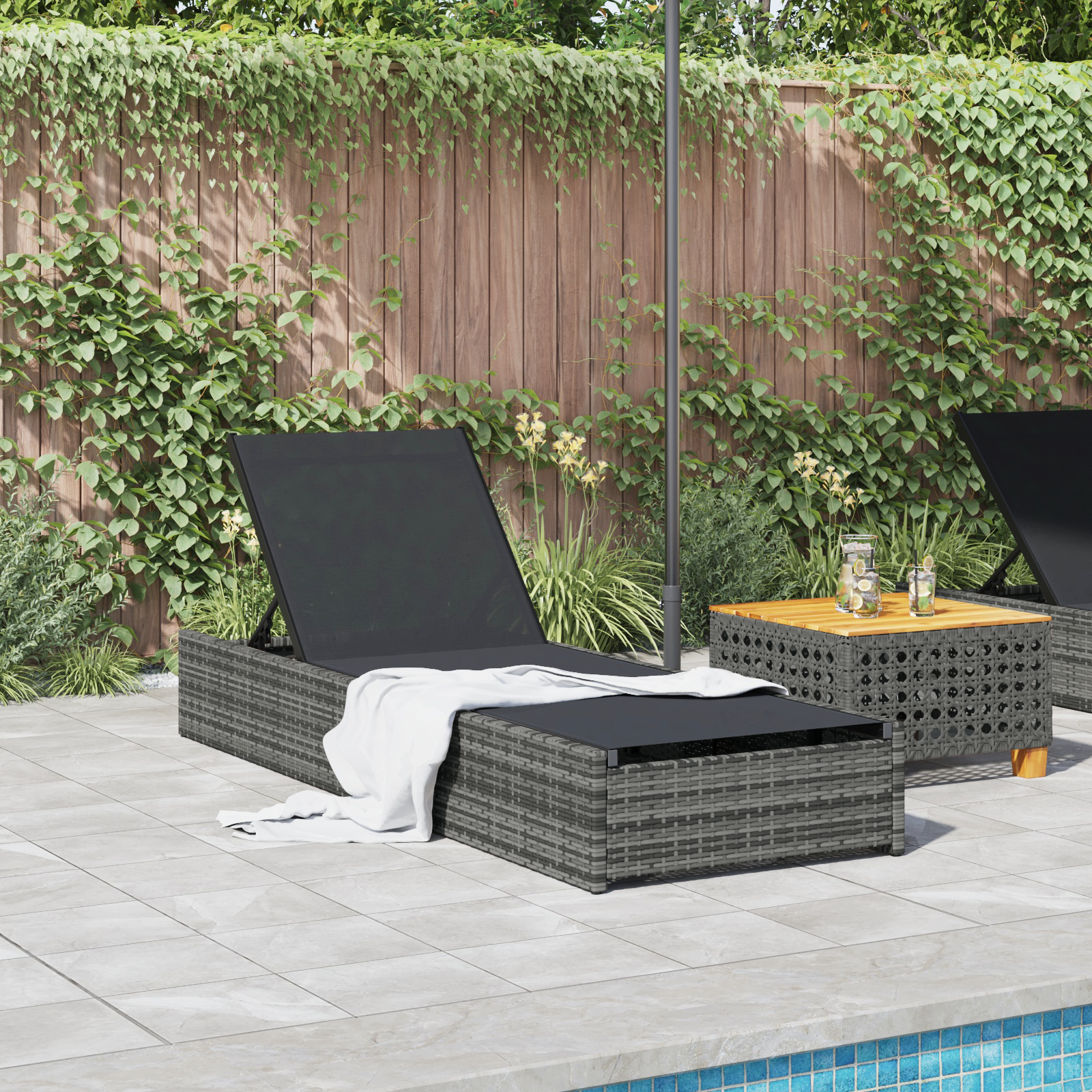 vidaXL Ligbed 60x200x27 cm poly rattan grijs