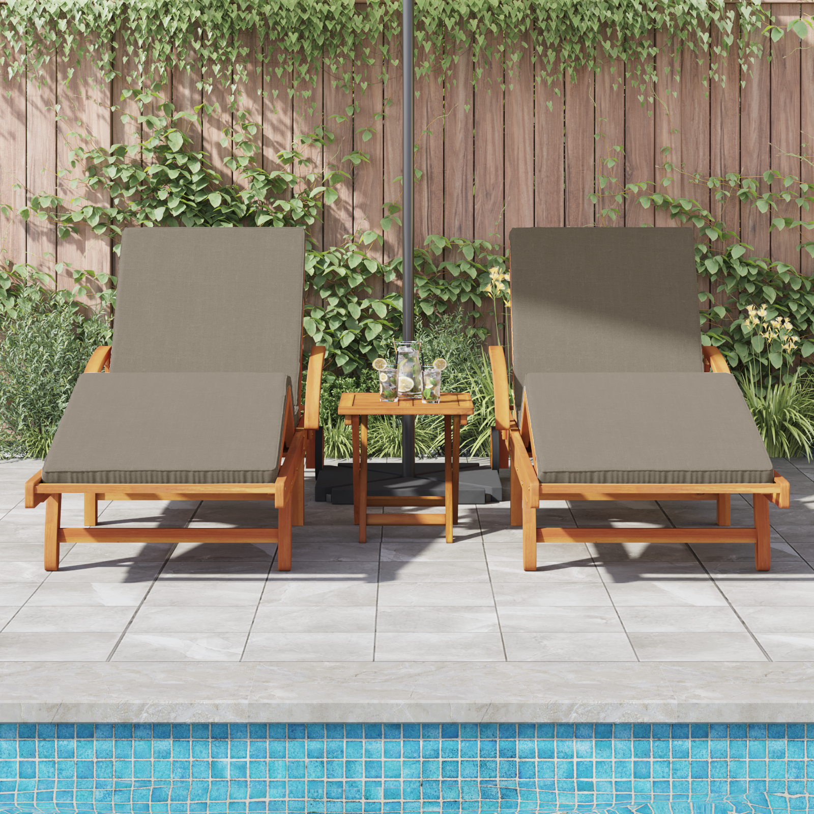 vidaXL Zonnebedden 2 stuks met Kussens en Tafel Taupe Massief Acaciahout
