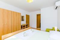 Apartment & Rooms Maždin - Triple Room with Mountain View ( Soba Standard )