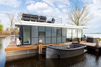 Houseboat 'de Valreep' met tuin - Paviljoenwei 2 - Nederland - Friesland - Offingawier- 4 persoons