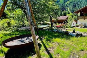 Backyard Mountain Hostel - Oostenrijk - Tirol - Mayrhofen- 14 persoons