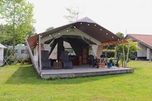 Safaritent ''Noflik op natuurcamping in Friesland - Nederland - Friesland - Twijzel- 4 persoons