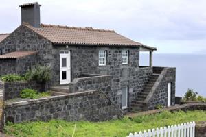 Holiday Apartment in Santo Amaro // Apt T1 - Portugal - Região Autónoma dos Açores - Santo Amaro  (São Roque do Pico)- 2 persoons