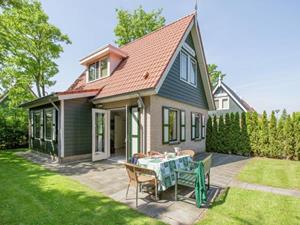 Luxe 5-persoons vakantiehuis met omheinde tuin in Zonnemaire - Nederland - Europa - Zonnemaire