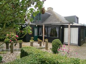 Gezellig en eenvoudig 6-persoons vakantiehuis in Stavenisse, Tholen, bij de Oosterschelde. - Nederland - Europa - Stavenisse