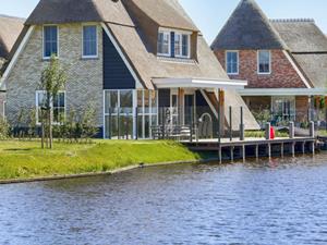 Luxe 8 persoons villa aan het Tjeukemeer in Friesland - Nederland - Europa - Delfstrahuizen