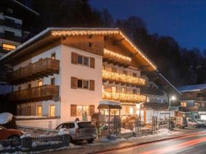 Chalet Alpensport inclusief catering - 40-44 personen - Oostenrijk - Skicircus Saalbach / Hinterglemm / Leogang / Fieberbrunn - Saalbach