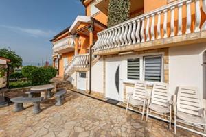 Apartments NEVENKA, Vir-A2+2 - Kroatië - Noord Dalmatië - Vir- 4 persoons