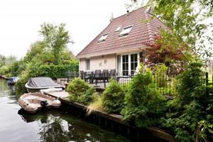 Grand Fisker Wellness de luxe met sauna buitenspa - Nederland - Friesland - Friesland- 8 persoons