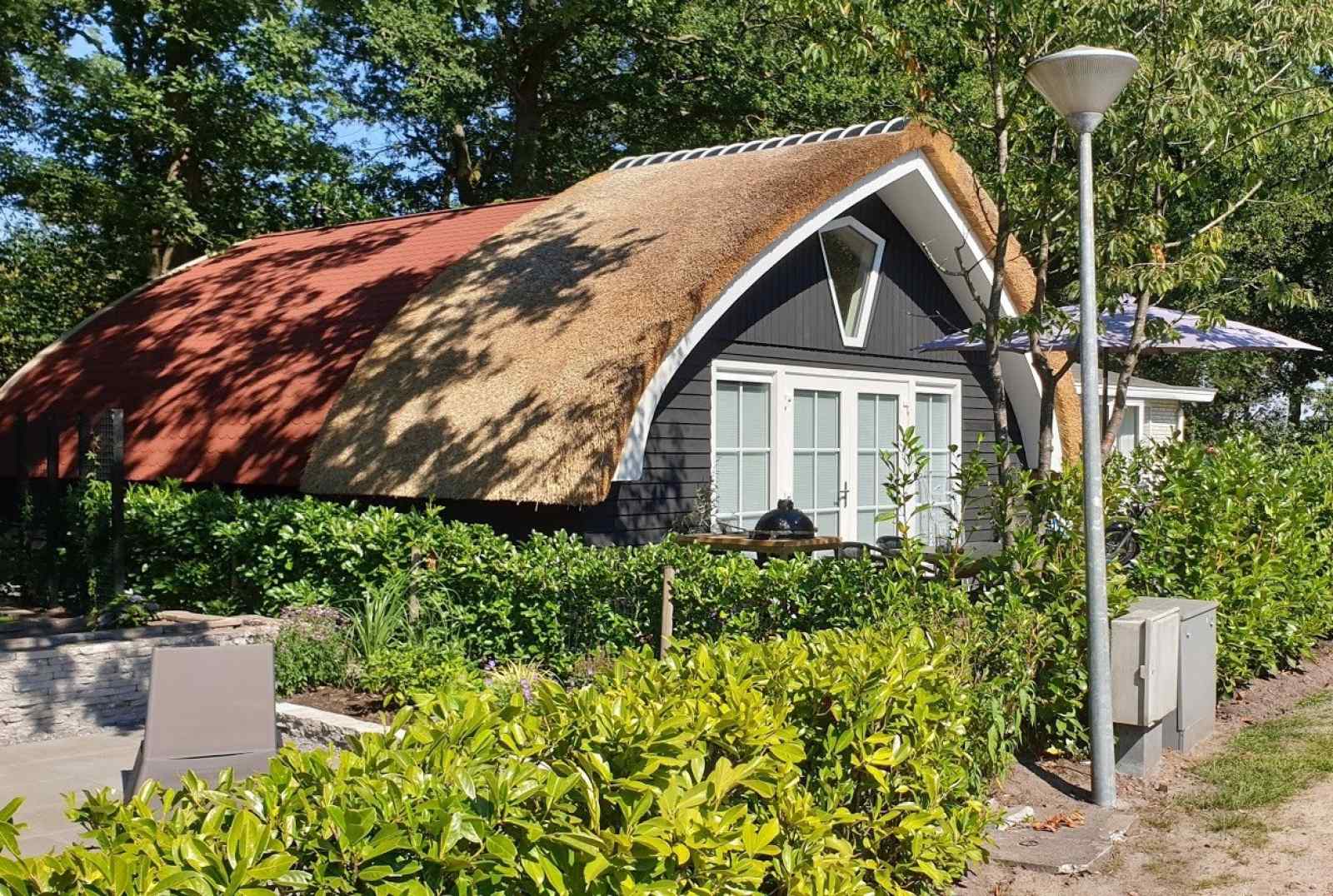 Zespersoons luxe vakantiehuis op familiepark nabij de Weerribben. - Nederland - Europa - De-Bult