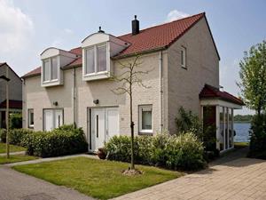 Luxe 6 persoons vakantiehuis aan de Maasplassen nabij Roermond - Limburg - Nederland - Europa - Heel