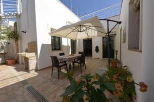 Casa Bianca Einzelhaus fuer 4 Pers mit Privatpool - Italië - Sicilië - Floridia- 4 persoons