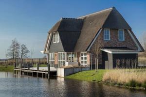 Friese Meren Villa's 10 - Nederland - Friesland - Delfstrahuizen- 10 persoons