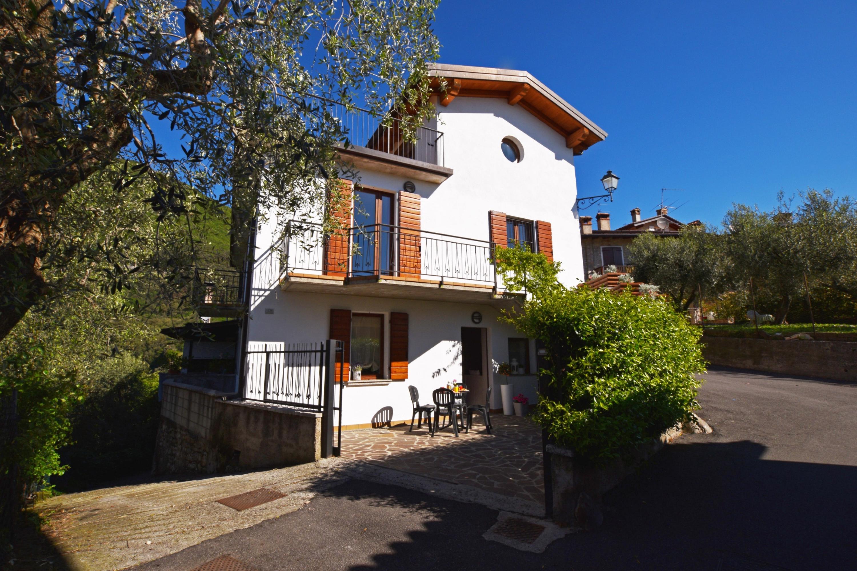 Samuel House-Chantal-in hilly area - Italië - Toscolano Maderno