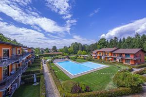 Lenni Apart. Swimming Pool and lake - Italië - Leggiuno