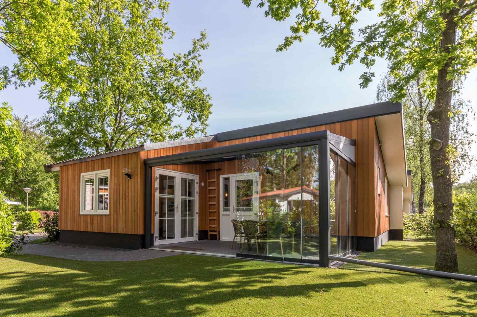 Prachtig 6 persoons vakantiehuis op familiepark nabij de Weerribben - Nederland - Europa - De Bult