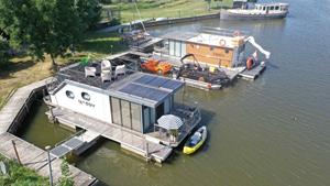 Knusse 4 persoons House boat met uitzicht over het water in de Jachthaven van Warns - Nederland - Europa - Warns