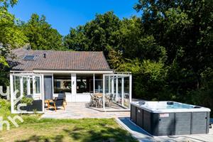 Royale 8-persoons vakantiewoning met spa in Domburg op steenworp afstand van centrum - Nederland - Europa - Domburg