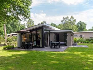 Comfortabel 8 persoons familiehuis met ruime tuin in de bossen op de Veluwe. - Nederland - Europa - Wekerom